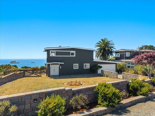795 Underwood Dr, Trinidad, CA, 95570-9519 | Card Image