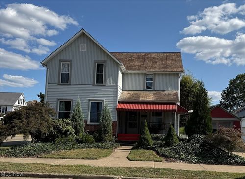 450 E 5th St, Dover, OH, 44622-1708 | Card Image