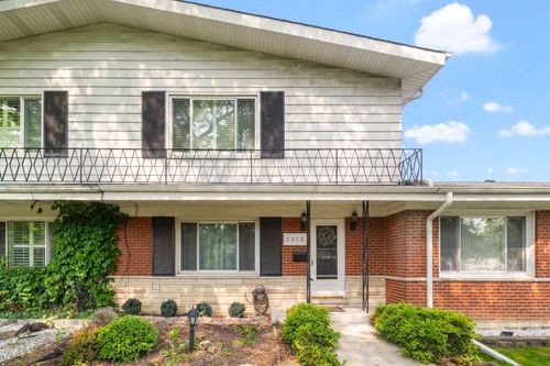 7013 W Greenleaf St, Niles, IL, 60714-2132 | Card Image
