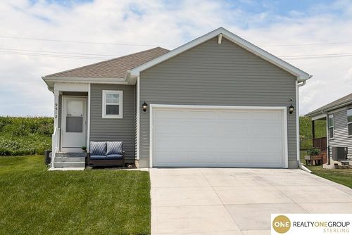 9512 Reynolds St, Omaha, NE, 68122-1339 | Card Image