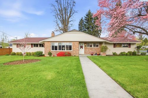 105 Edwards Dr, Walla Walla, WA, 99362-4504 | Card Image