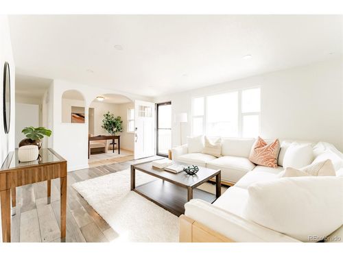 135 S Raleigh St, Denver, CO, 80219-1849 | Card Image