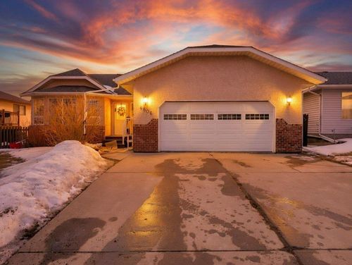 4606 53 St, Rimbey, AB, T0C | Card Image