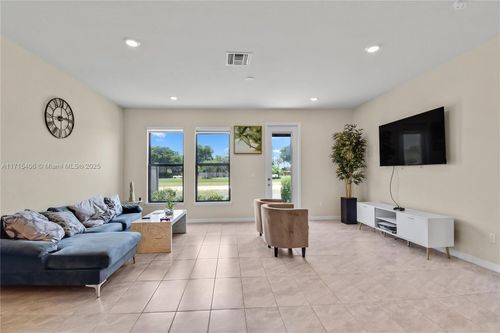 2156-2156 Appleton Cir S, Oakland Park, FL, 33309-1008 | Card Image