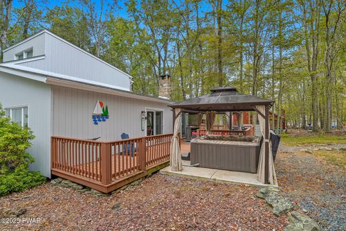 1045 Mountain Top Dr, Lake Ariel, PA, 18436-8095 | Card Image