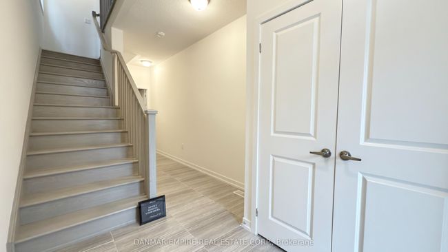 1546 Moonseed Pl, House attached with 3 bedrooms, 3 bathrooms and 1 parking in Milton ON | Image 4