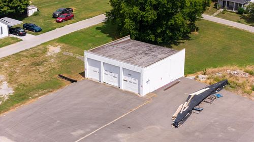 240 N Main St, Adairville, KY, 42202-7820 | Card Image