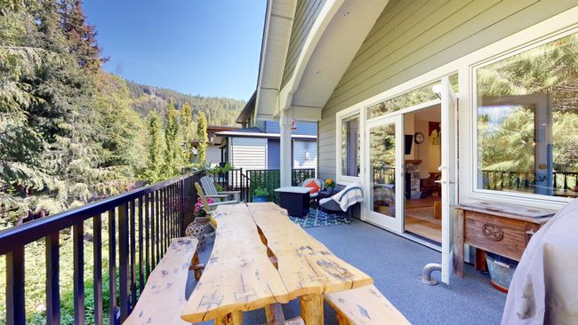 40281 Aristotle Drive, House other with 5 bedrooms, 3 bathrooms and 6 parking in Squamish BC | Image 18