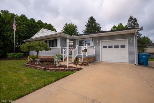 620 Dresden Drive, Hubbard, OH, 44425 | Card Image