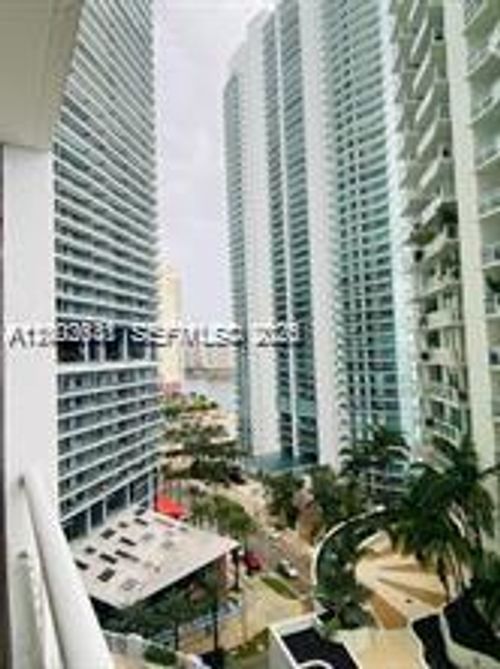 1504-170 Se 14th St, Miami, FL, 33131 | Card Image