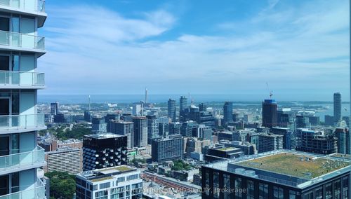 252 Church St, Toronto, ON, M5B0E6 | Card Image