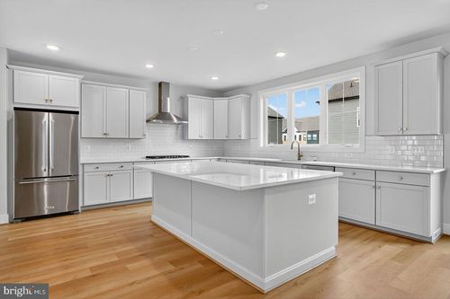 42148 Stone Press Ter, BRAMBLETON, VA, 20148-6525 | Card Image