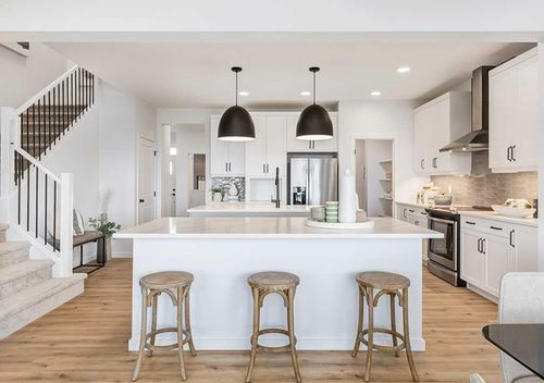 72 Lewisburg Close Ne, Calgary, AB, T3P5J5 | Card Image