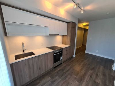 909 - 159 Wellesley St E, Condo with 1 bedrooms, 1 bathrooms and null parking in Toronto ON | Image 2