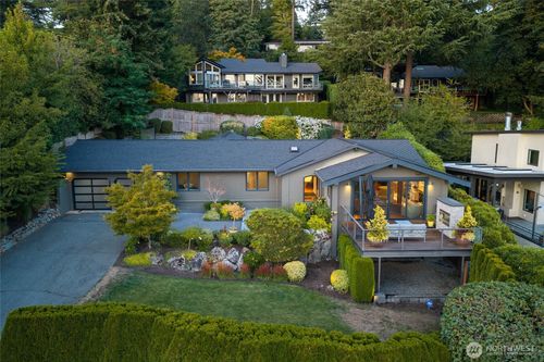 4140 Boulevard Pl, Mercer Island, WA, 98040-3404 | Card Image