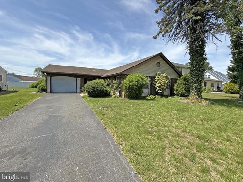 31 Henderson Ln, Willingboro, NJ, 08046-1757 | Card Image