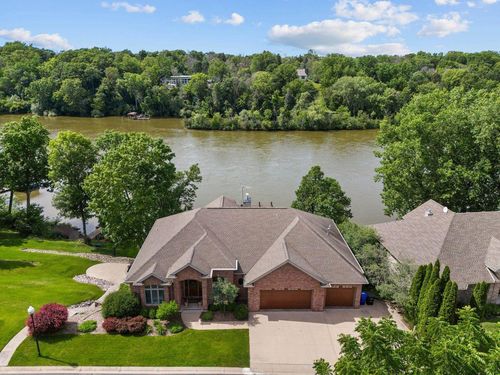 94 Hidden Acres Ct, APPLETON, WI, 54915-1208 | Card Image