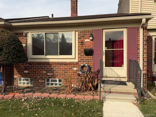 9731 Cornell St, Taylor, MI, 48180-7309 | Card Image