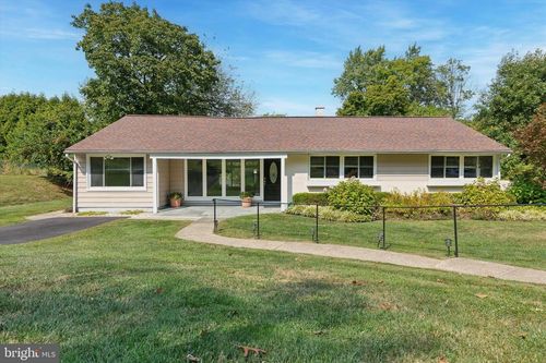 1305 Stotesbury Ave, GLENSIDE, PA, 19038-7441 | Card Image