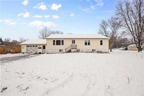 2466 Reed Rd, Waterloo, NY, 13165-9455 | Card Image