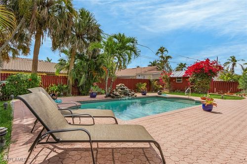 27553 Playa Del Rey Ln, BONITA SPRINGS, FL, 34135-3555 | Card Image