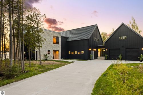 9371 Onominese Trail, Northport, MI, 49670 | Card Image