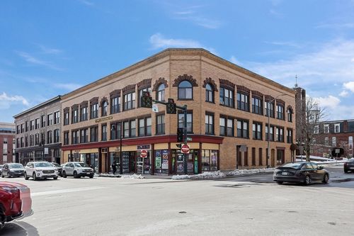 apt-203-7 Main St, Brockton, MA, 02301-4090 | Card Image