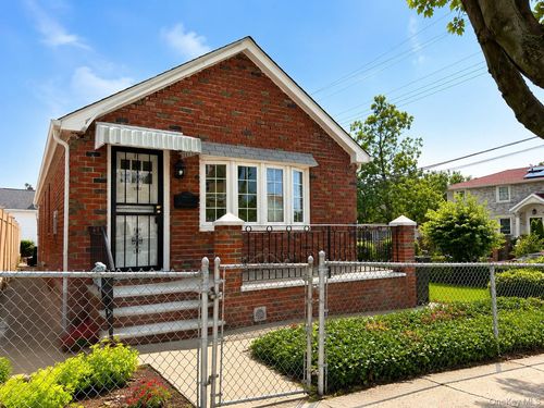 124-02 Sutter Ave, South Ozone Park, NY, 11420-2722 | Card Image