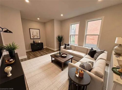 1-200 Holton Ave S, Hamilton, ON, L8M2L7 | Card Image