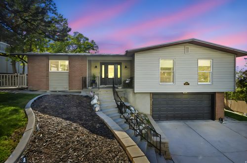 2198 Elaine Dr, Bountiful, UT, 84010-3120 | Card Image