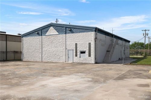 2041 Amistad Dr, San Benito, TX, 78586-7732 | Card Image