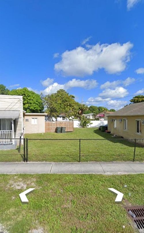 404 Foster Rd, Hallandale Beach, FL, 33009-3233 | Card Image