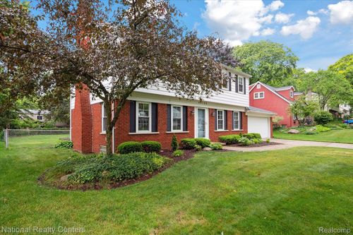 43705 Galway Dr, Northville, MI, 48167-2174 | Card Image