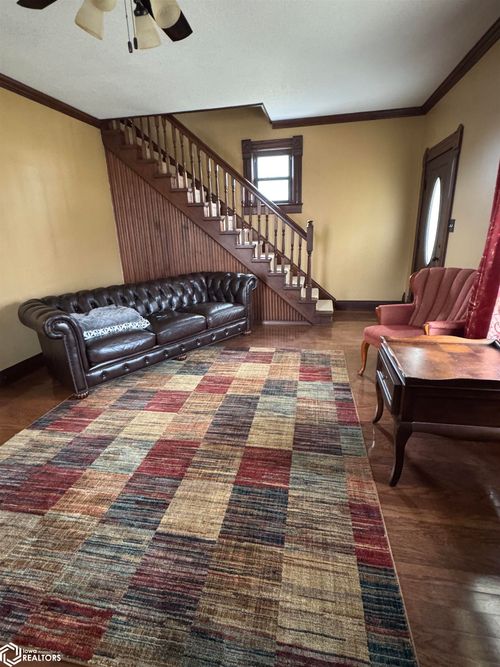 708 3rd St, Sully, IA, 50251-1016 | Card Image