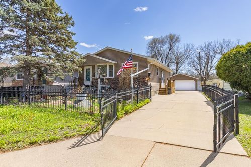 414 Nevada Ave E, Saint Paul, MN, 55130-3230 | Card Image