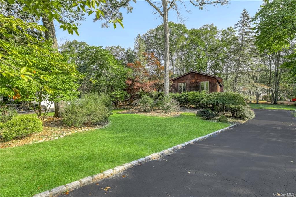 Inverness Dr, New City, NY 10956