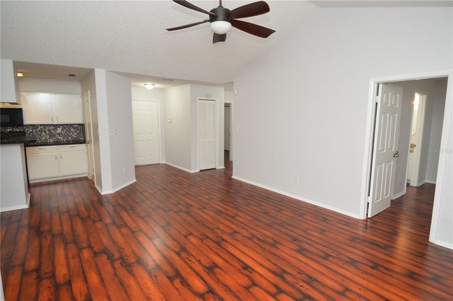 UNIT-204 - 8605 Mallard Reserve Dr, Condo with 2 bedrooms, 2 bathrooms and null parking in TAMPA FL | Image 4