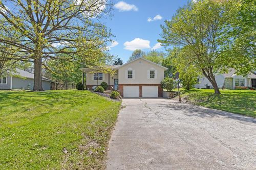 94 S Larand Dr, HOLTS SUMMIT, MO, 65043-1128 | Card Image