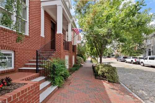 255 W Freemason St, Norfolk, VA, 23510-1290 | Card Image