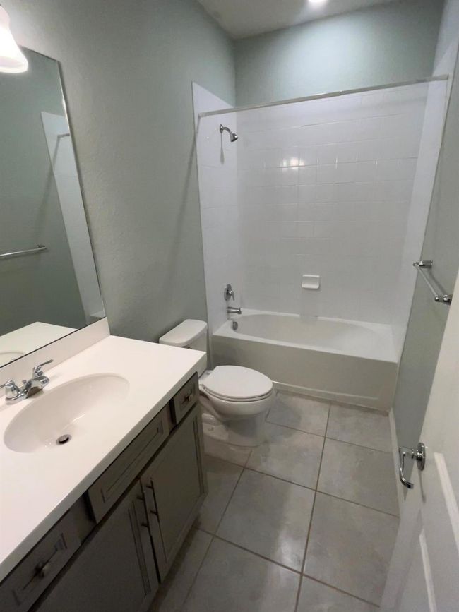 2305 Byron St, Townhouse with 3 bedrooms, 3 bathrooms and null parking in Palm Springs FL | Image 11