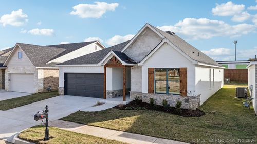 9716 E 132nd St S, Bixby, OK, 74008-4962 | Card Image