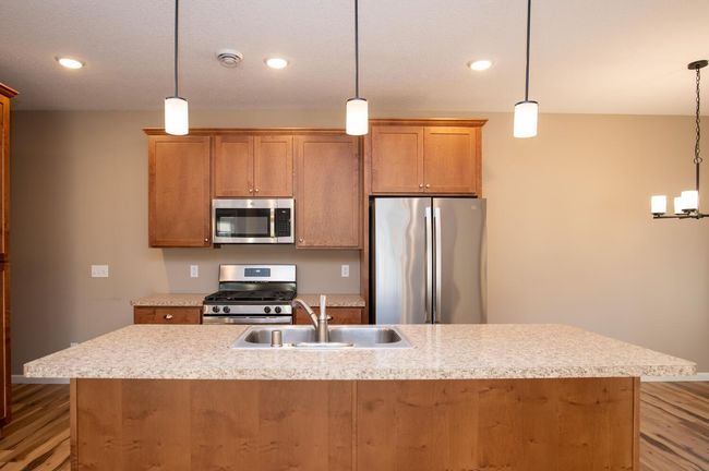 154 Kings Pointe Dr, Townhouse with 2 bedrooms, 2 bathrooms and null parking in Delano MN | Image 5