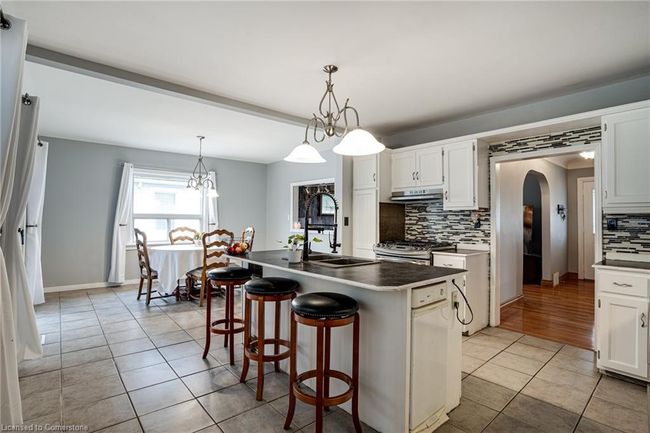 628 Dunn Ave, House other with 4 bedrooms, 2 bathrooms and 5 parking in Hamilton ON | Image 9