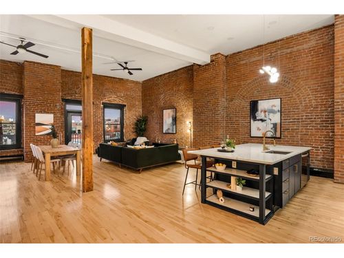 apt-402-2560 Blake St, Denver, CO, 80205-2184 | Card Image