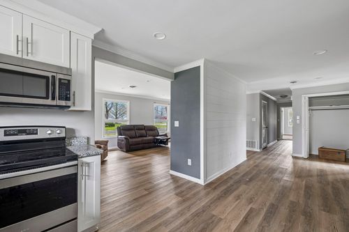 304 Marbeth Ln, Tullahoma, TN, 37388-2870 | Card Image