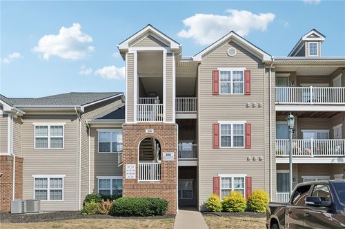 209 Stockton Rdg, Cranberry Twp, PA, 16066-2261 | Card Image