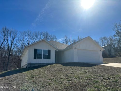2005 Sally Ann Ave, Neosho, MO, 64850-3032 | Card Image