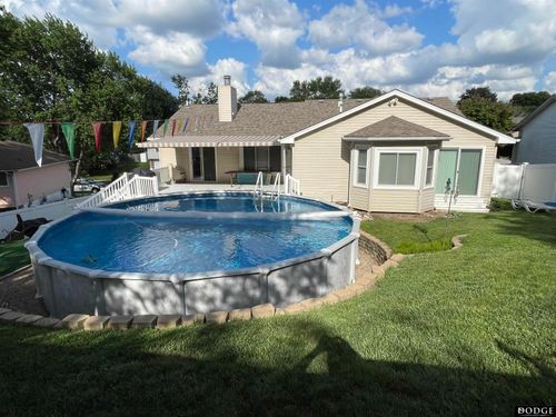 6325 Briar Rosa Dr, Lincoln, NE, 68516-5900 | Card Image