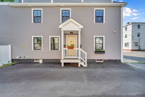 22-22 Aubin St, Amesbury, MA, 01913-2919 | Card Image