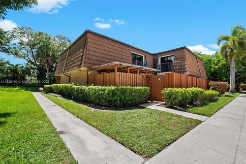9112 Sw 20th St, Davie, FL, 33324-5076 | Card Image